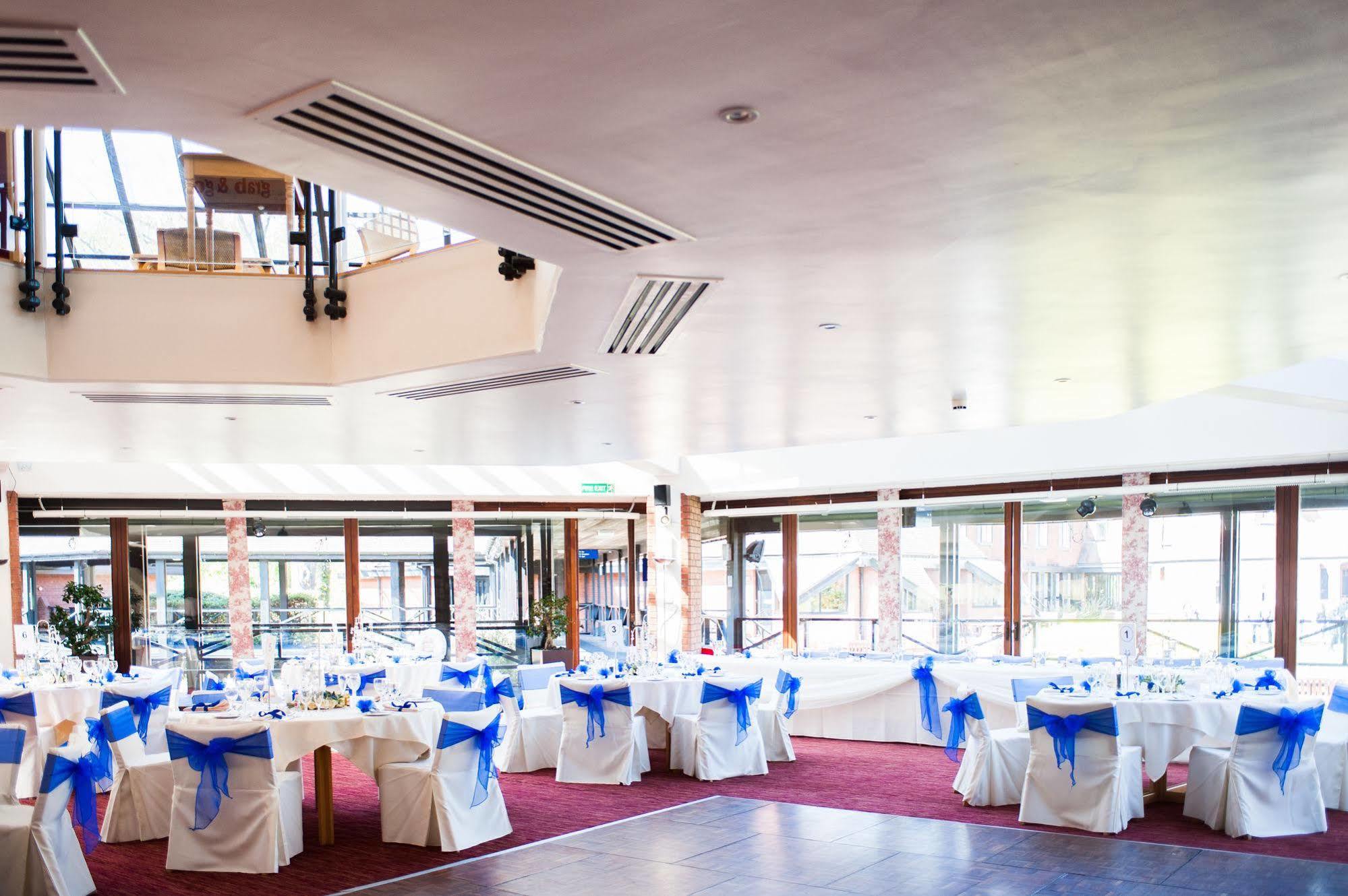 Cim Business Centre Hotel Maidenhead Exterior photo